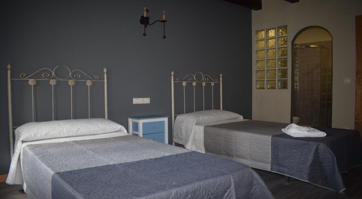 106680452 habitación doble a cien leguas